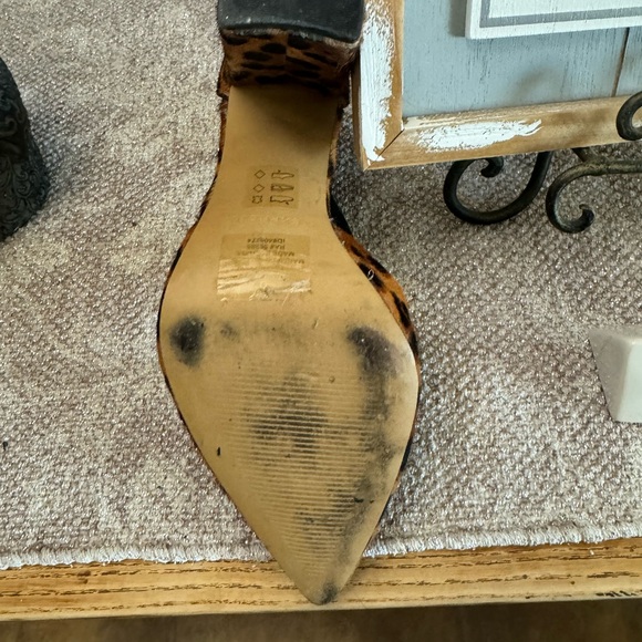 Express Leopard Pumps  with Ankle Strap - Picture 5 of 5